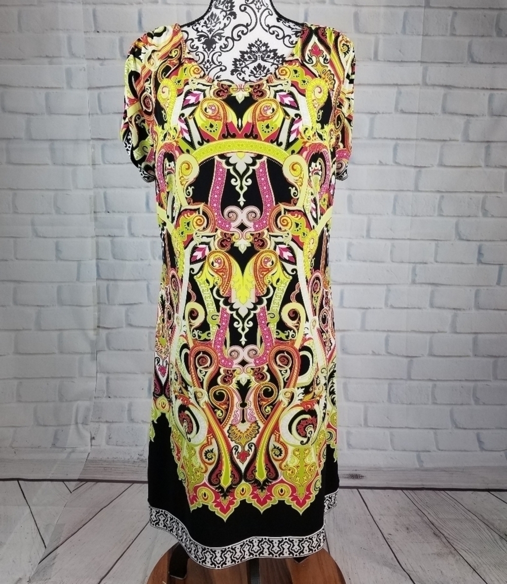 Madison sz l geo print short sleeve stretch dress